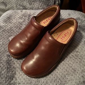 Klogs Naples Brown Size 7.5M..Very Good Condition New Insoles